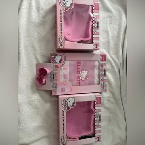 Hello Kitty 2 Silicone Lg Molds, Apron& Mittens And Cookie Cutter NIP/NIB